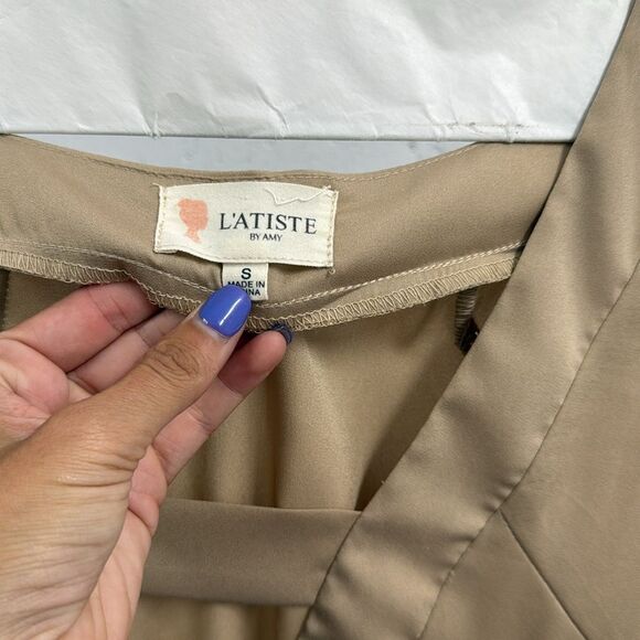 Lush Tan Women's Top Oversized blouse Top - Like New Size Small LATISTE - Picture 2 of 3